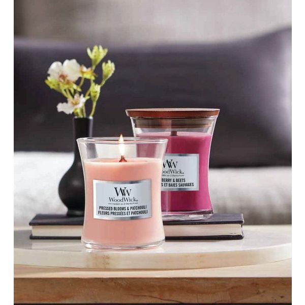 Woodwick Geurkaars Medium Wild Berry & Beets