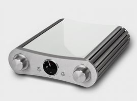 GATO AMP-150 AE Versterker (4.495,-) 3 kleuren