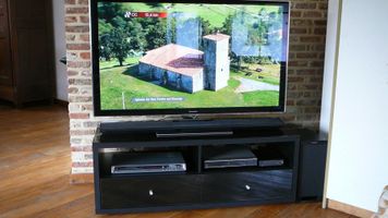 Panasonic 127cm tv en Surround soundbar, Spectral meubel