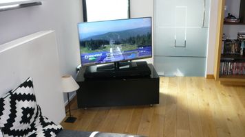 Panasonic TX-40DX700, Yamaha SRT1500, Yamaha RN602 netwerk receiver & cd, Ardeno meubel op maat