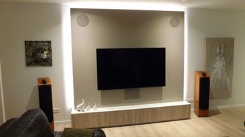 Dolby Atmos cinema systeem met B&W en Yamaha producten
